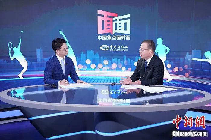 中新社“中国焦点面对面”专访国家体育总局群众体育司司长丁东。中新社记者 田雨昊 摄 