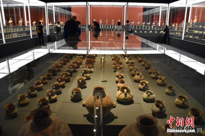  4月24日下午，由文化和旅游部、国家文物局联合主办的“归来——意大利返还中国流失文物展”在中国国家博物馆开幕，796件流失文物“回家”后国博首展。图片来源：东方IC 版权作品 请勿转载
