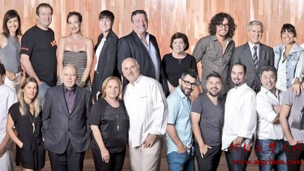 Reconocidos-periodistas-participantes-Leer-Comer_CLAIMA20150327_0060_27.jpg