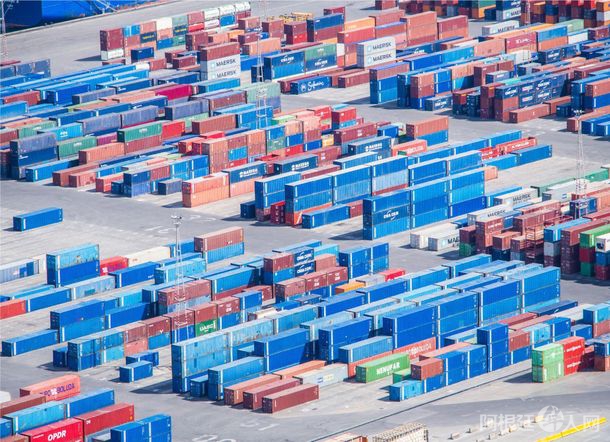 exportaciones_containers_foto_generica_1_0jpg