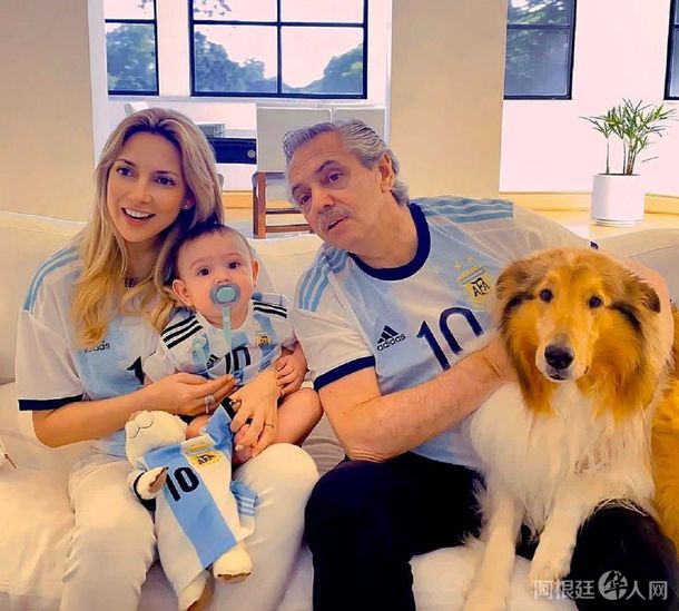 alberto-fernandez-familia-mundial-qatar-2022-2jpg