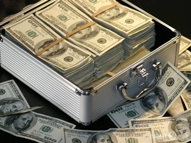 dolares