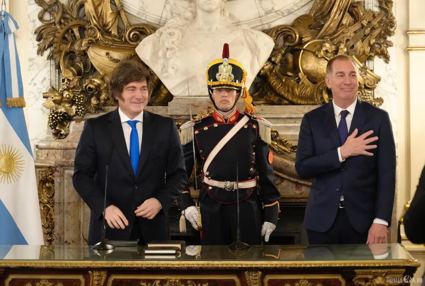 javier-milei-y-diego-santilli-durante-la-jura-del-segundo-como-ministro-del-interior-foto-presidencia-DULISYMQMFHQ7ICI7PORBIMIKQ javier-milei-y-diego-santilli-durante-la-jura-del-segundo-como-ministro-del-interior-foto-presidencia-DULISYMQMFHQ7ICI7PORBIMIKQ